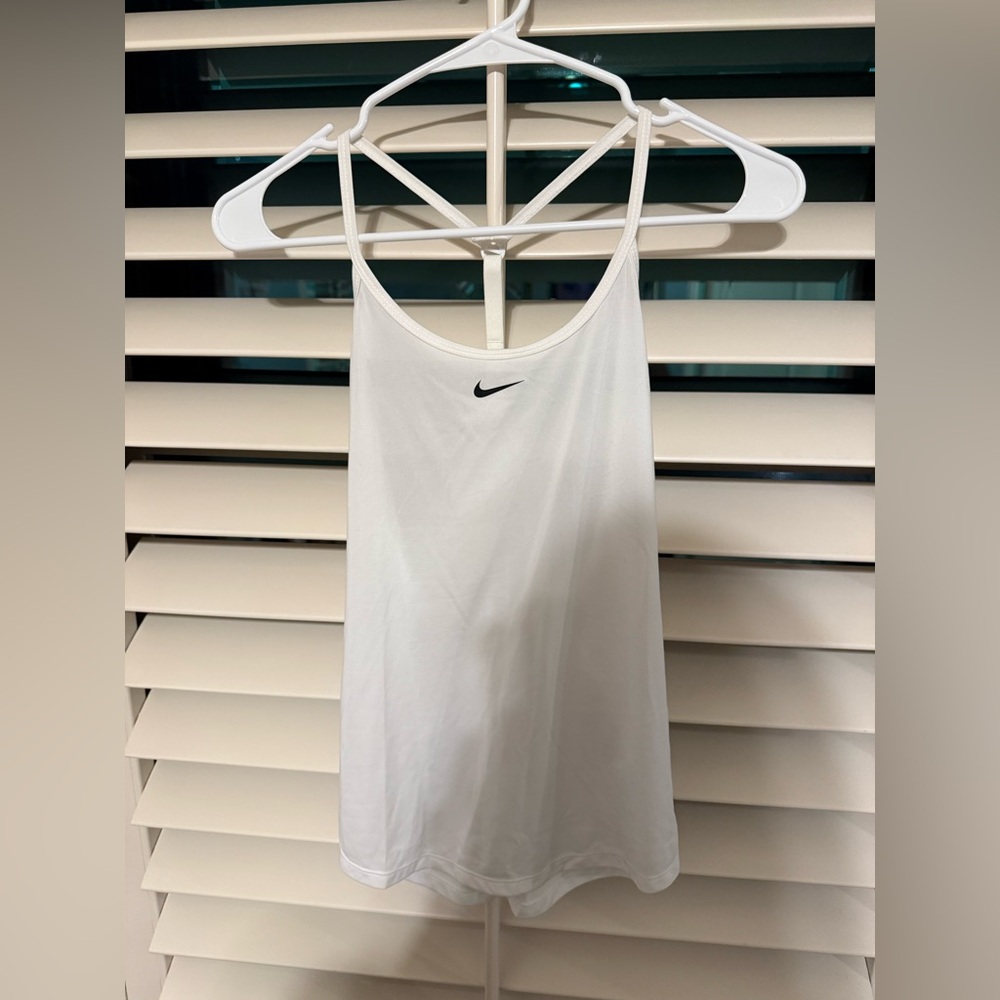 WOMENS NIKE WHITE TANK